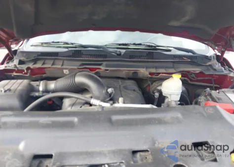 2015 Ram 1500 Laramie z USA, uszkodzony, nr VIN 1C6RR7NT3FS638093